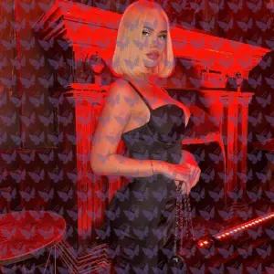 Имя: Элеонора, Возраст: 25, Грудь: 3