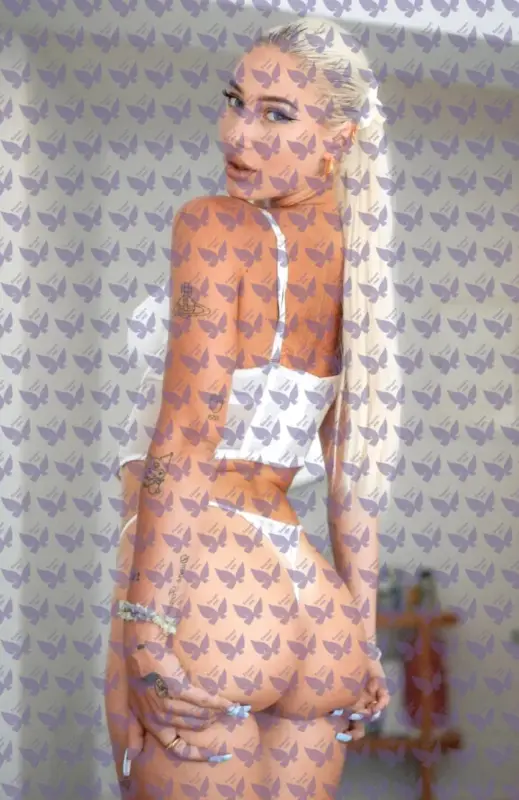 Имя: Элина, Возраст: 20, Грудь: 2