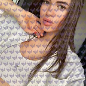 Имя: Элина, Возраст: 24, Грудь: 3