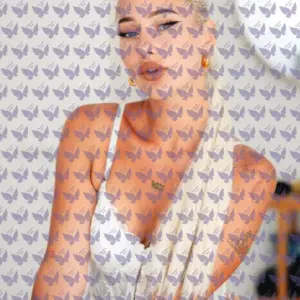 Имя: Элина, Возраст: 20, Грудь: 2