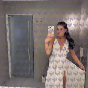 Имя: Элиза, Возраст: 27, Грудь: 1