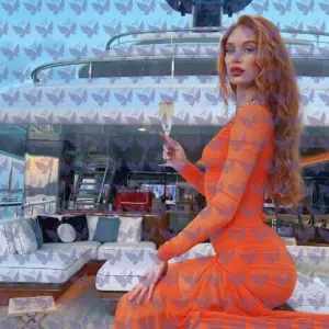 Имя: Элла, Возраст: 24, Грудь: 1