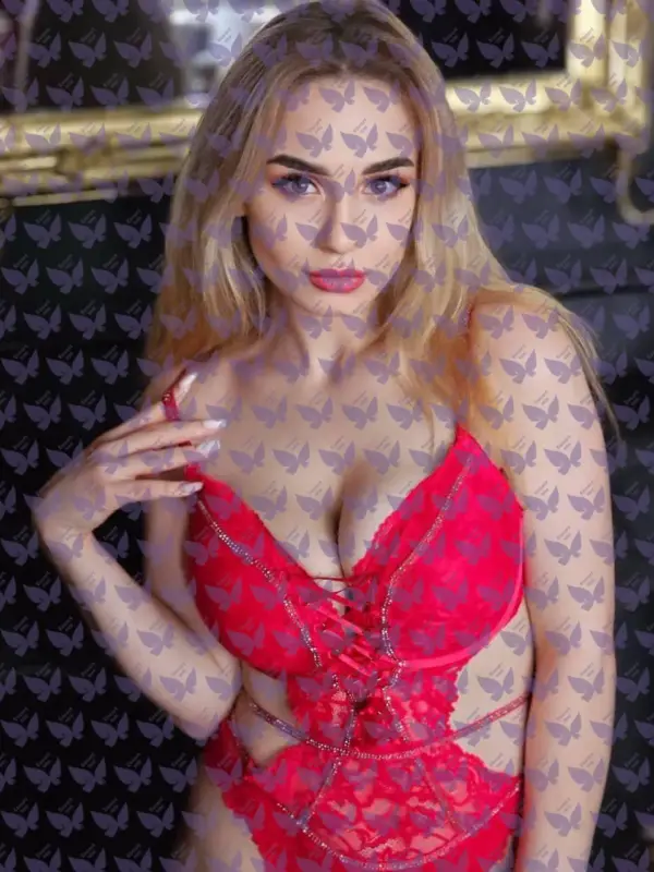 Имя: Эллери, Возраст: 26, Грудь: 2