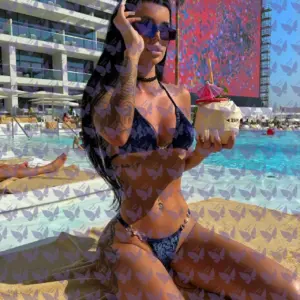 Имя: Элли, Возраст: 22, Грудь: 2