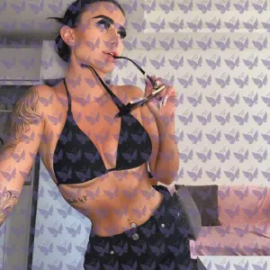 Имя: Элли, Возраст: 22, Грудь: 2