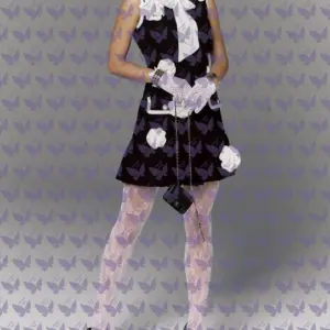 Имя: Эллис, Возраст: 24, Грудь: 2