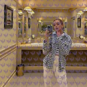 Имя: Эмили, Возраст: 22, Грудь: 1