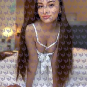 Имя: Эмилия, Возраст: 18, Грудь: 3