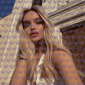 Имя: Эмма, Возраст: 23, Грудь: 1