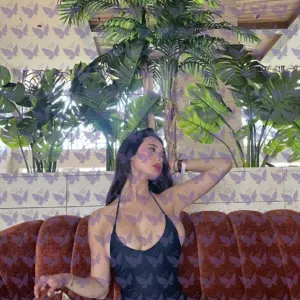 Имя: Enya, Возраст: 23, Грудь: 3