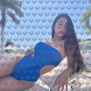 Имя: Enya, Возраст: 23, Грудь: 3