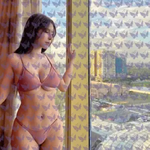 Имя: Эсмеральда, Возраст: 23, Грудь: 3