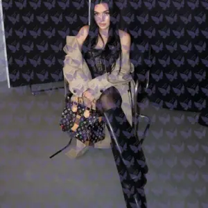 Имя: Эстель, Возраст: 23, Грудь: 2