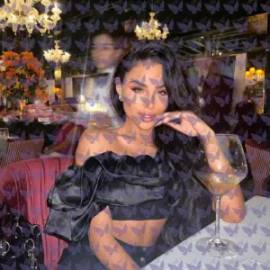 Имя: Ева, Возраст: 25, Грудь: 4