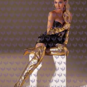 Имя: Эвелина, Возраст: 29, Грудь: 3