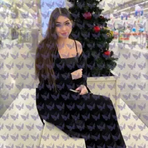 Имя: Фэй, Возраст: 25, Грудь: 1