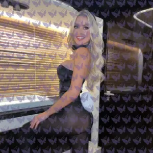 Имя: Фэллон, Возраст: 23, Грудь: 3