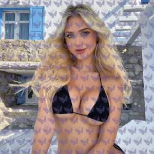 Имя: Фэллон, Возраст: 23, Грудь: 3