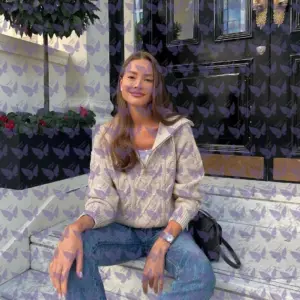 Имя: Флора, Возраст: 20, Грудь: 1