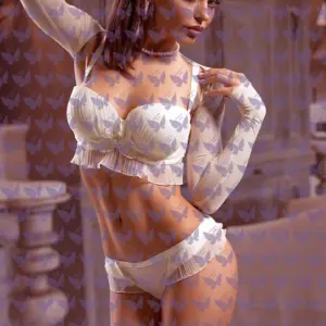 Имя: Фрея, Возраст: 31, Грудь: 3