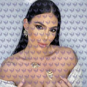 Имя: Габи, Возраст: 21, Грудь: 2