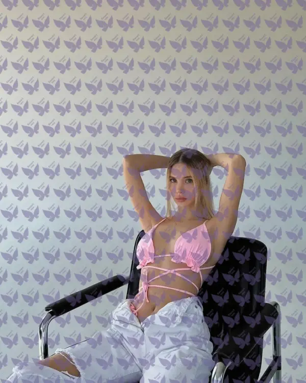 Имя: Габриэлла, Возраст: 21, Грудь: 2