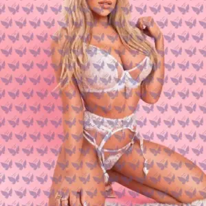 Имя: Георгин, Возраст: 25, Грудь: 3