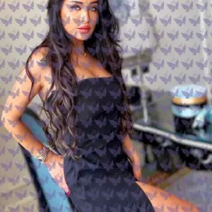 Имя: Глория, Возраст: 23, Грудь: 3