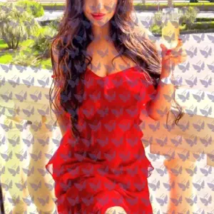 Имя: Глория, Возраст: 23, Грудь: 3