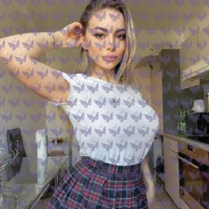 Имя: Яра, Возраст: 24, Грудь: 3