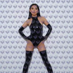 Имя: Идалия, Возраст: 26, Грудь: 1