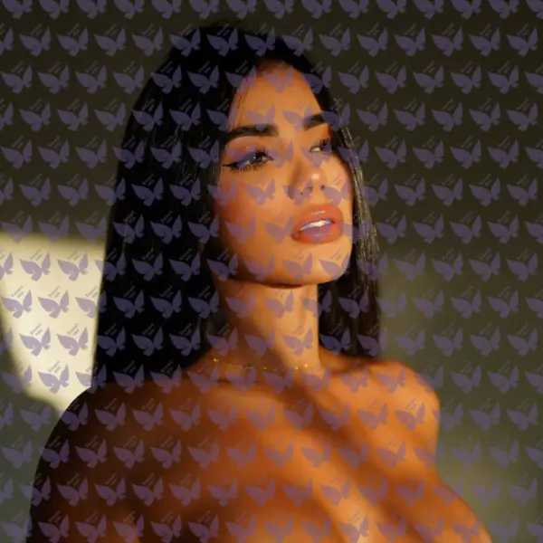 Имя: Илиана, Возраст: 24, Грудь: 2