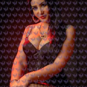 Имя: Имми, Возраст: 40, Грудь: 3