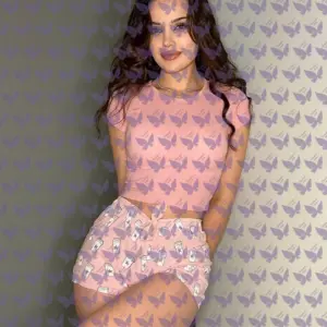 Имя: Индира, Возраст: 22, Грудь: 3