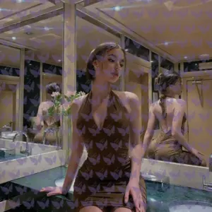 Имя: Инес, Возраст: 19, Грудь: 2