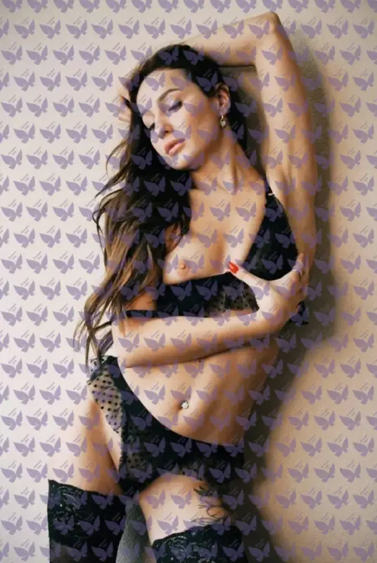 Имя: Юлия, Возраст: 23, Грудь: 1