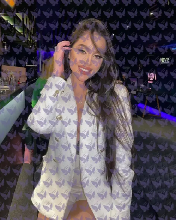 Имя: Кайли, Возраст: 24, Грудь: 1