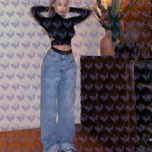 Имя: Кели, Возраст: 24, Грудь: 3