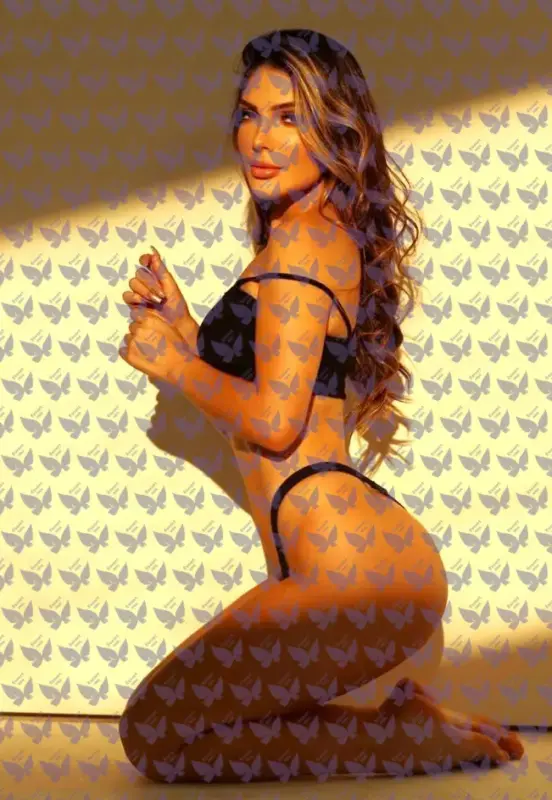 Имя: Кэлли, Возраст: 24, Грудь: 2