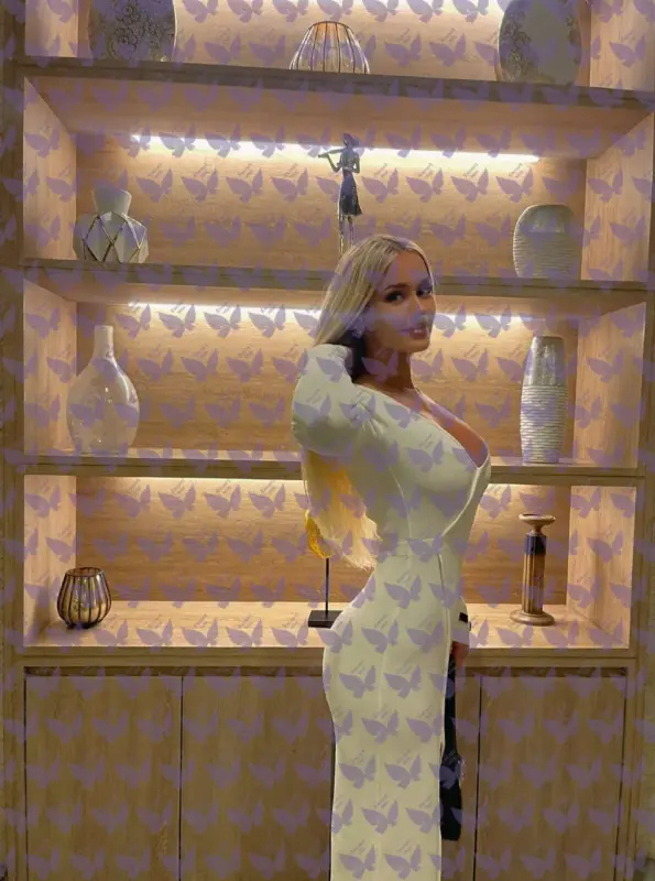 Имя: Кендал, Возраст: 29, Грудь: 3