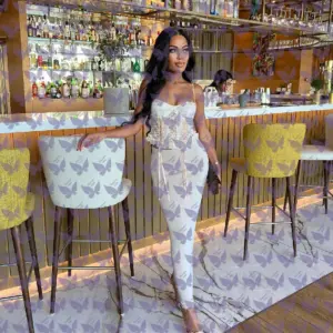 Имя: Кэсси, Возраст: 24, Грудь: 3