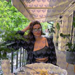 Имя: Кимберли, Возраст: 26, Грудь: 3