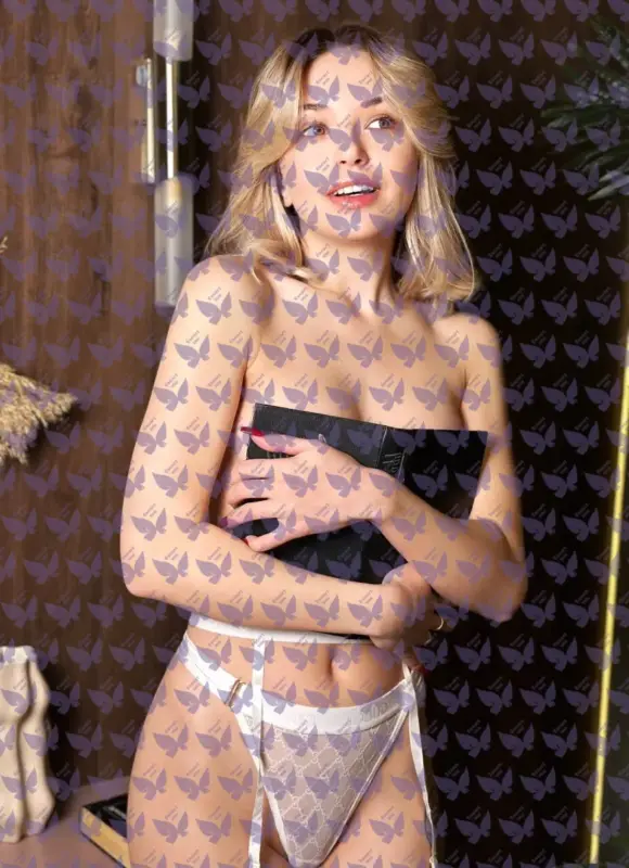 Имя: Кира, Возраст: 26, Грудь: 1