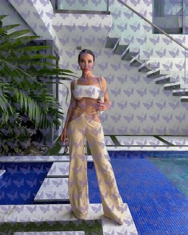 Имя: Кира, Возраст: 26, Грудь: 3