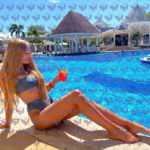 Имя: Кира, Возраст: 21, Грудь: 2