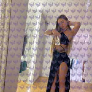 Имя: Кора, Возраст: 32, Грудь: 2