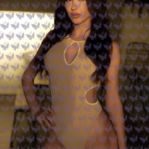 Имя: Корали, Возраст: 23, Грудь: 3