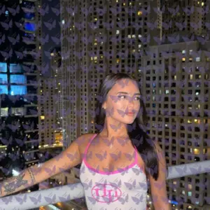 Имя: Корнелия, Возраст: 21, Грудь: 2