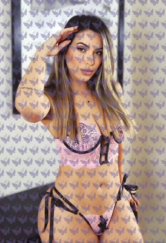 Имя: Ксанта, Возраст: 24, Грудь: 2