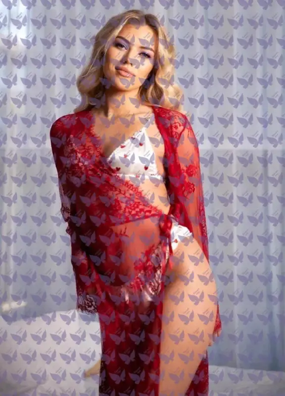 Имя: Ксения, Возраст: 24, Грудь: 2